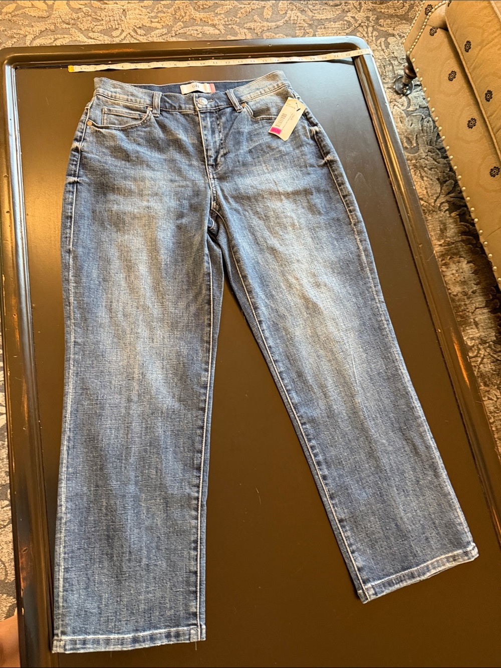 CAbi soho Women's Straight-Leg Jeans in Medium Blue Wash